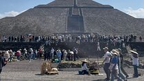 Teotihuacan Tour with Visit to La Cueva Underground Restaurant