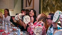 Traditional Dinner Show in Naples: Live Folk Music & Wine