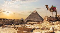 VIP Giza Pyramids Tour by Golf Cart