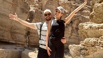 Muscat Shared Tour by 4WD Wadi Shab Adventure