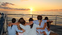 Oahu: Snorkel Sunset Cruise, Dolphin Watch with Hawaiian Buffet