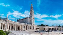Private Tour of Fátima-Nazaré-Óbidos with Local Guide