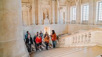 Private Versailles Palace and Garden with Van Transfer from Paris