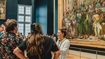 Paris Louvre Essentials Tour with Reserved Entry