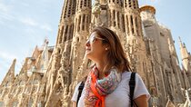 Sagrada Familia and Barcelona City Tour with Montjuïc Cable Car