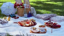Gourmet Spanish Tapas Picnic in Retiro Park (Private)