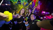 Bar Crawl Madness Tour in Cancun