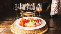 Classic: Tuscan Wine Tasting and Local Cheeses