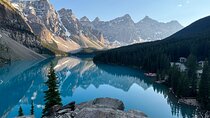Moraine Lake and Lake Louise Sunset Tour from Banff