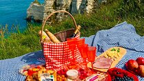 Etretat & Monet Gardens Private Tour from Paris + Picnic