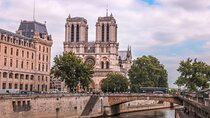 Experience Notre-Dame: Interior or Exterior Tour with Access