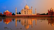 2-Day Private Taj Mahal Sunrise Trip from Pune with Flights