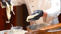 Florence: Mozzarella Cheese Making with Wine and food Tastings
