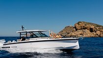 Aegina, Moni & Perdika Private Boat Tour: Sun, Sea & Serenity