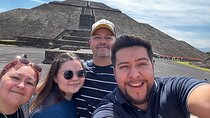 Teotihuacan Express, morning from CDMX