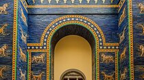 Berlin Historic Sights Guided Tour with Museum Island Pass