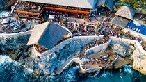 Private Tour From Ocho Rios To Negril 7 Mile Beach and Ricks Cafe