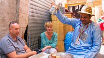 Street Food Tour with a Local Foodie 