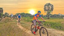 Bike the Siem Reap Countryside at Twilight with Sunset Drink