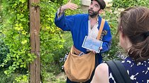 Montmartre Impressionist Paris Actor-Led Fun Guided Tour