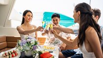 Burj Al Arab: 2-Hour Yacht Tour with BBQ Dinner and Drinks 
