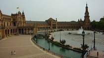 From Seville: Private Day Trip to Jerez & Cádiz