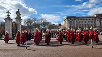 Exciting Half Day Walking Tour - See All London Sites