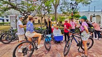 Bike tour in Panama City with Gastronomic Samples (14 Flavors)