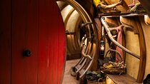 Hobbiton Movie Set Small Group Day Tour from Auckland 