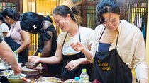 Cozy Hanoi Cooking Class with Cultural Escape in a Secret Villa