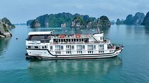La Regina Classic Cruise in Less Crowded Area Bai Tu Long Bay