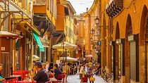 Walking Tour of Bologna with its secrets