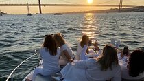 Lisbon: Sunset Tour, Cozy Boat with Few People