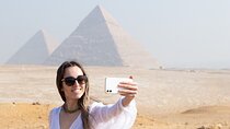 Hurghada: Cairo Pyramids, Sphinx & Egyptian Museum Day Trip