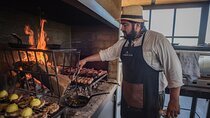 Private Wine, Empanadas and Choripán Tour with Transfers