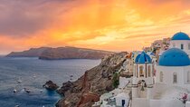 Santorini Wine & Sunset Experience in Oia: A Taste of Paradise