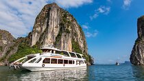 BEST SELLER - Halong Alova Day Cruise: Buffet, Kayaking and Cave