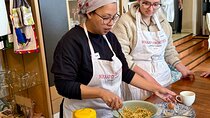 Cape Town Bo-Kaap Guided Walk & Authentic Cape Malay Cooking Tour