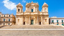 From Catania: Day Trip to Noto, Calamosche & Nature Reserve