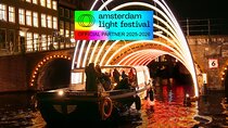 Amsterdam Light Festival Cruise with Dutch Snack and (Hot) drinks