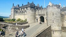 Private Stirling Full Day Guided Tour in a black cab LEVC TX