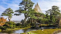 Full Day Private Tour with Photoshoot by photographer in Kanazawa