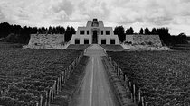 Visit and Tasting EN Catena Zapata Winery and Private Transportation