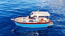 Private Capri Boat Tour from Positano with Lunch in Nerano