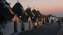 Private Tour in 2 towns by Night: Alberobello & Polignano a mare.