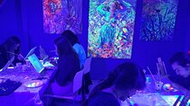 Fluorescent painting studio in Lyon in an art gallery