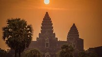 Angkor Wat Sunrise Small Group Tour with Expert Guide
