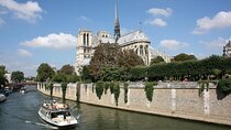 Notre-Dame Exterior Private Tour & Sainte-Chapelle/Crypt entry