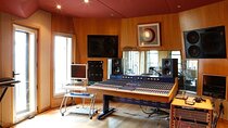 Make Your Own Song in Hollywood with a Grammy Considered Pianist