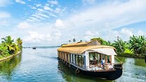 Alappuzha Backwaters in Private Houseboat with Lunch, Pick & Drop
